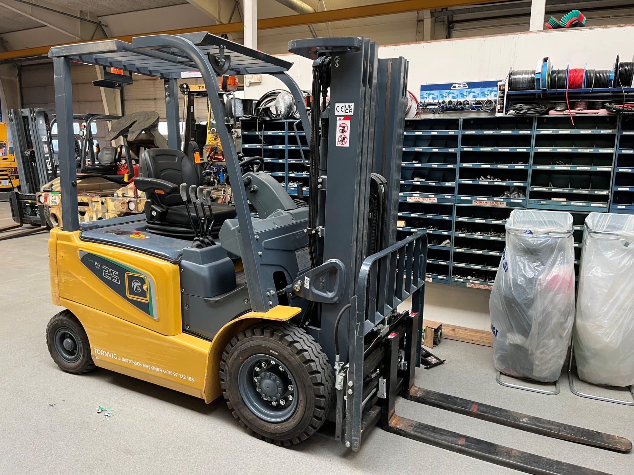 3476_CHL-eltruck_fra_siden