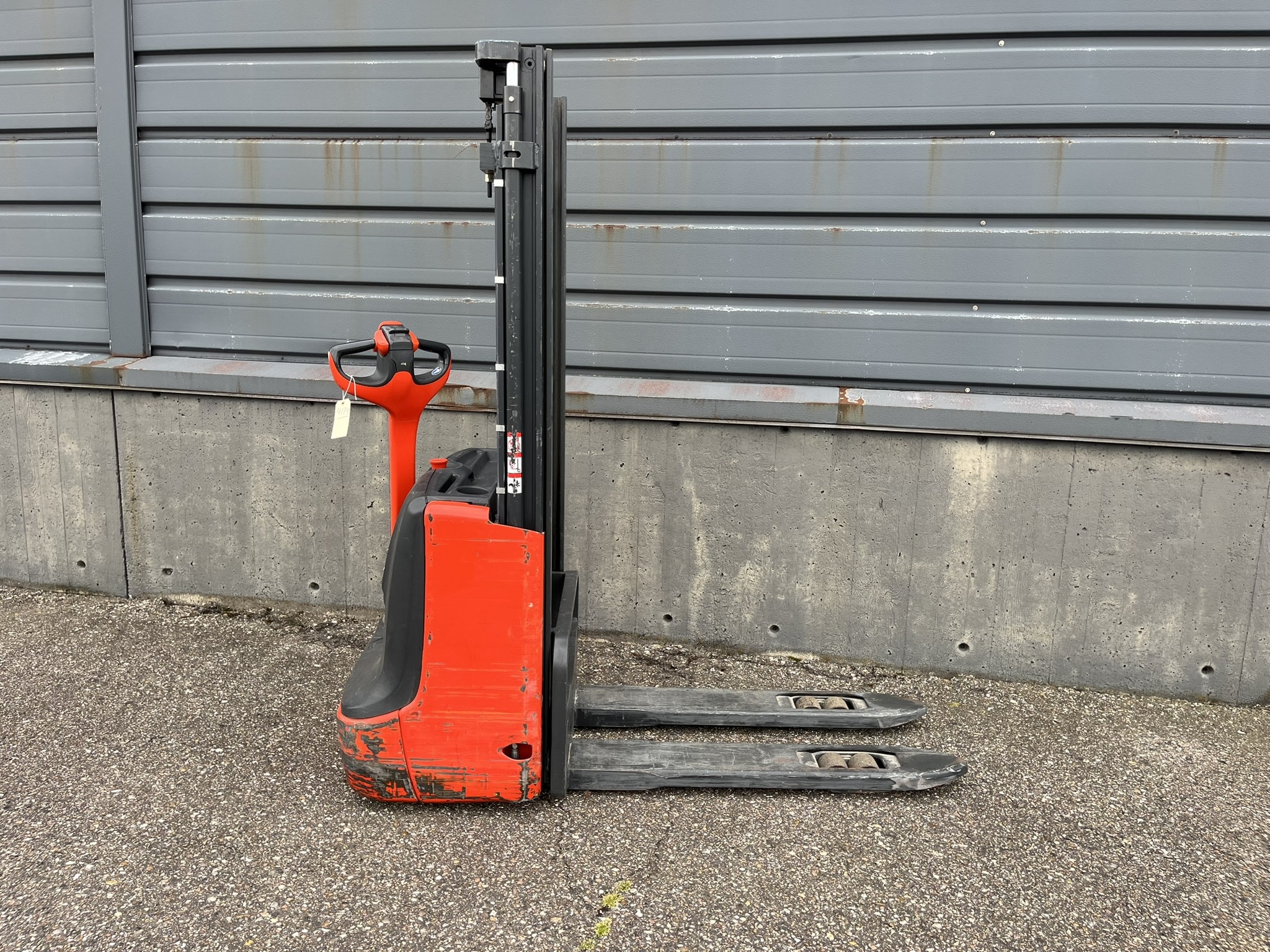 4174_Linde_st_L12_side1