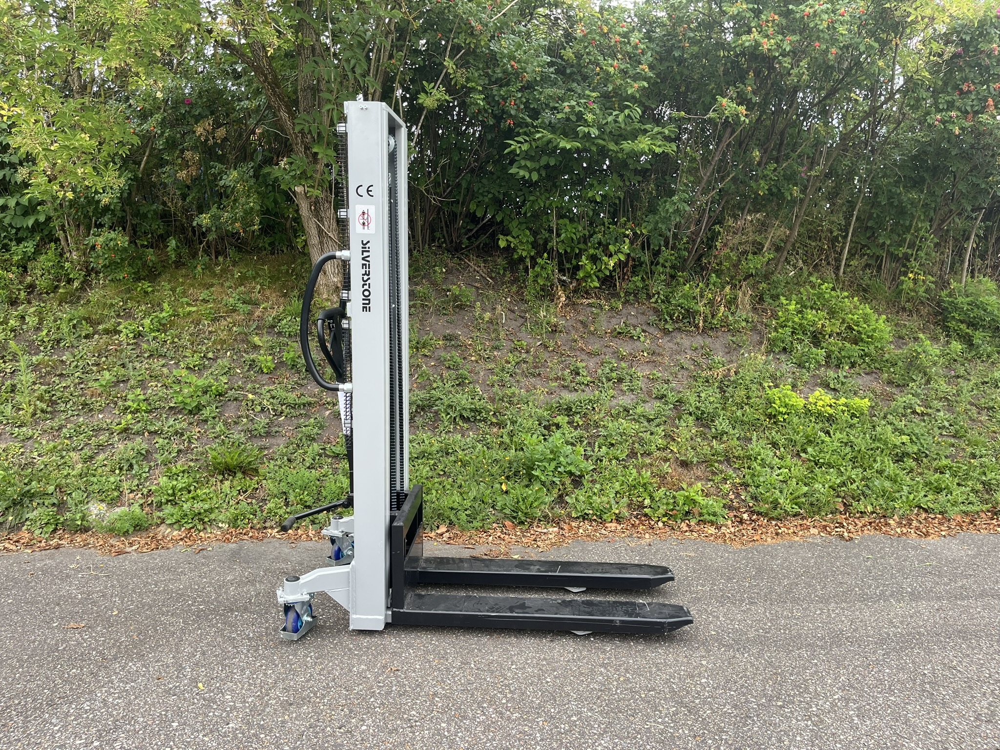 4400_Silverstone_man_st_ES1029_side1